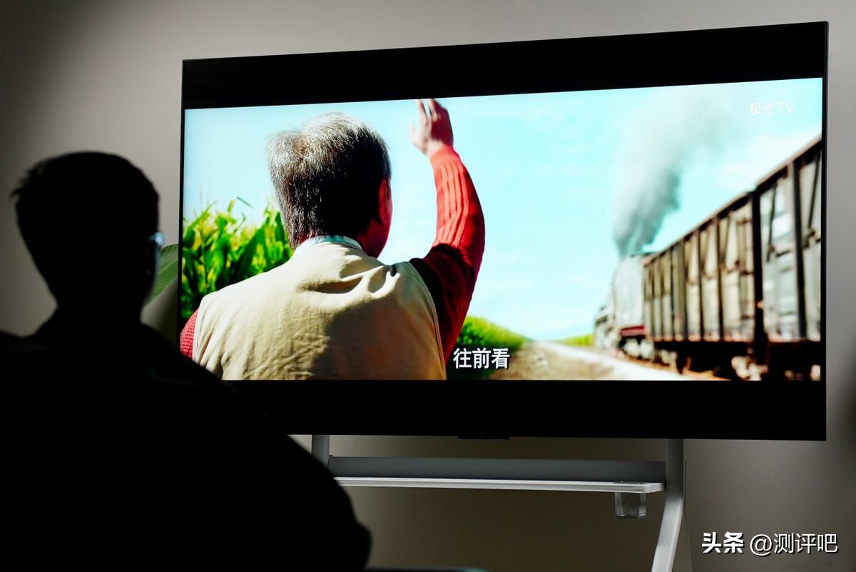 tcl电视v8和q10哪个值得购买,tclq10h值得买吗