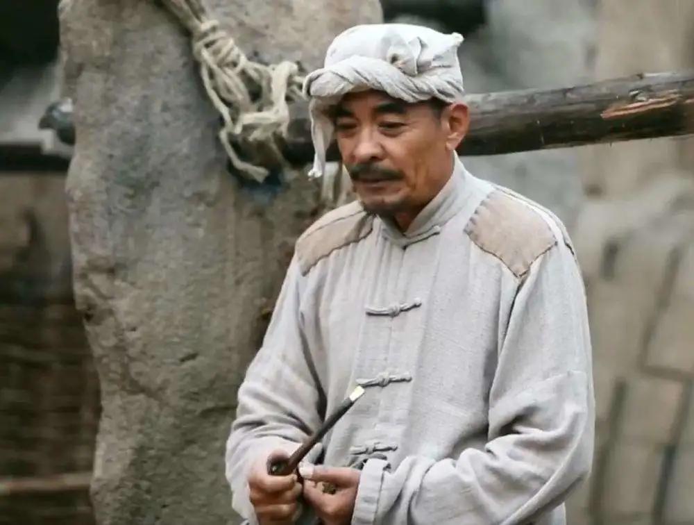 平凡的世界人穷但不会穷一辈子,平凡的世界穷日子