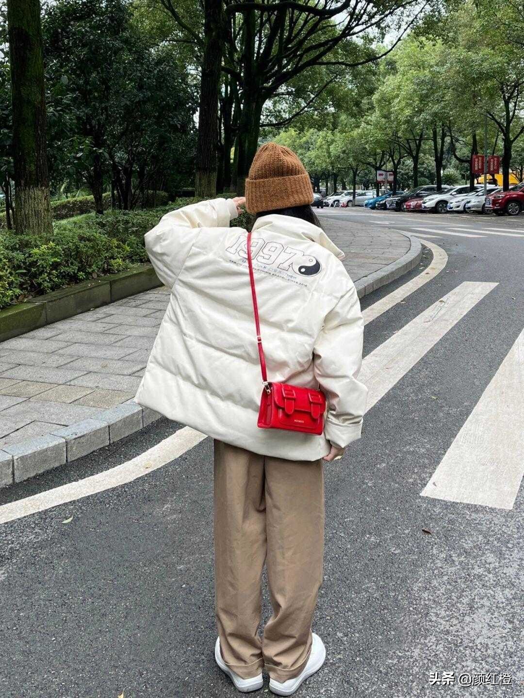 羊剖层皮革羽绒服短款,女款皮革粉色中长款加厚羽绒服