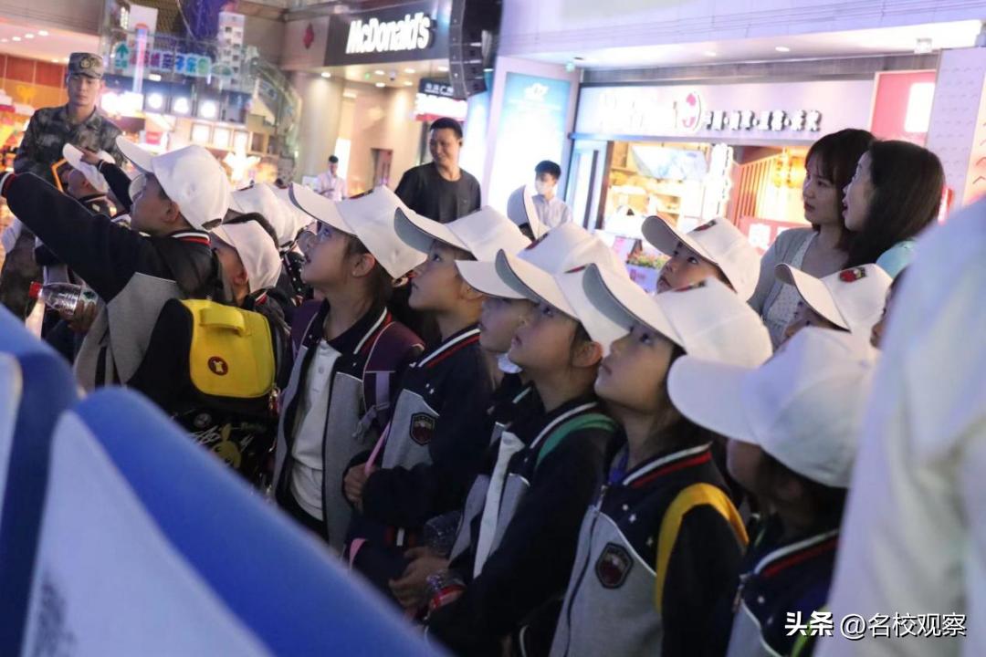 蔚蓝做苍穹，鱼儿变繁星！新川学子，走进浩海立方，探秘无限海洋