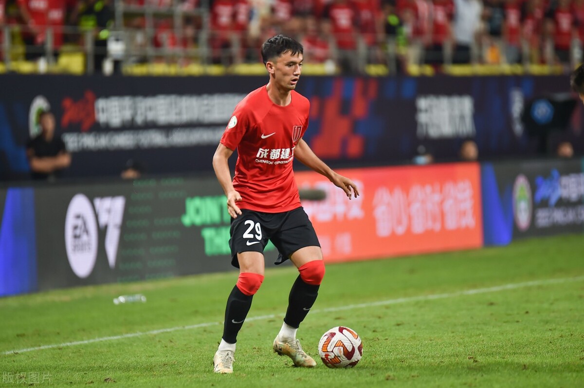 重庆中乙对战成都中超球队,中国足球乙级联赛铜梁龙