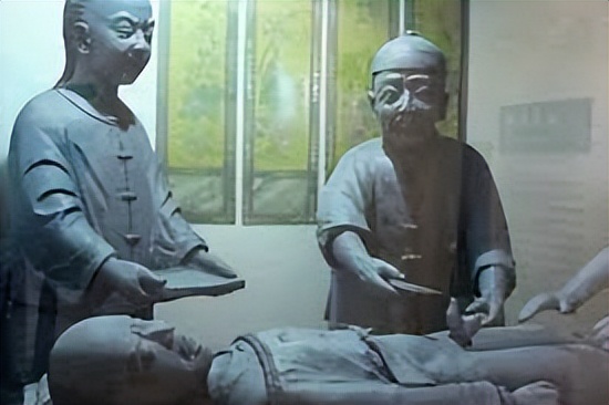 一个太监改变了一生,古代男太监的一生