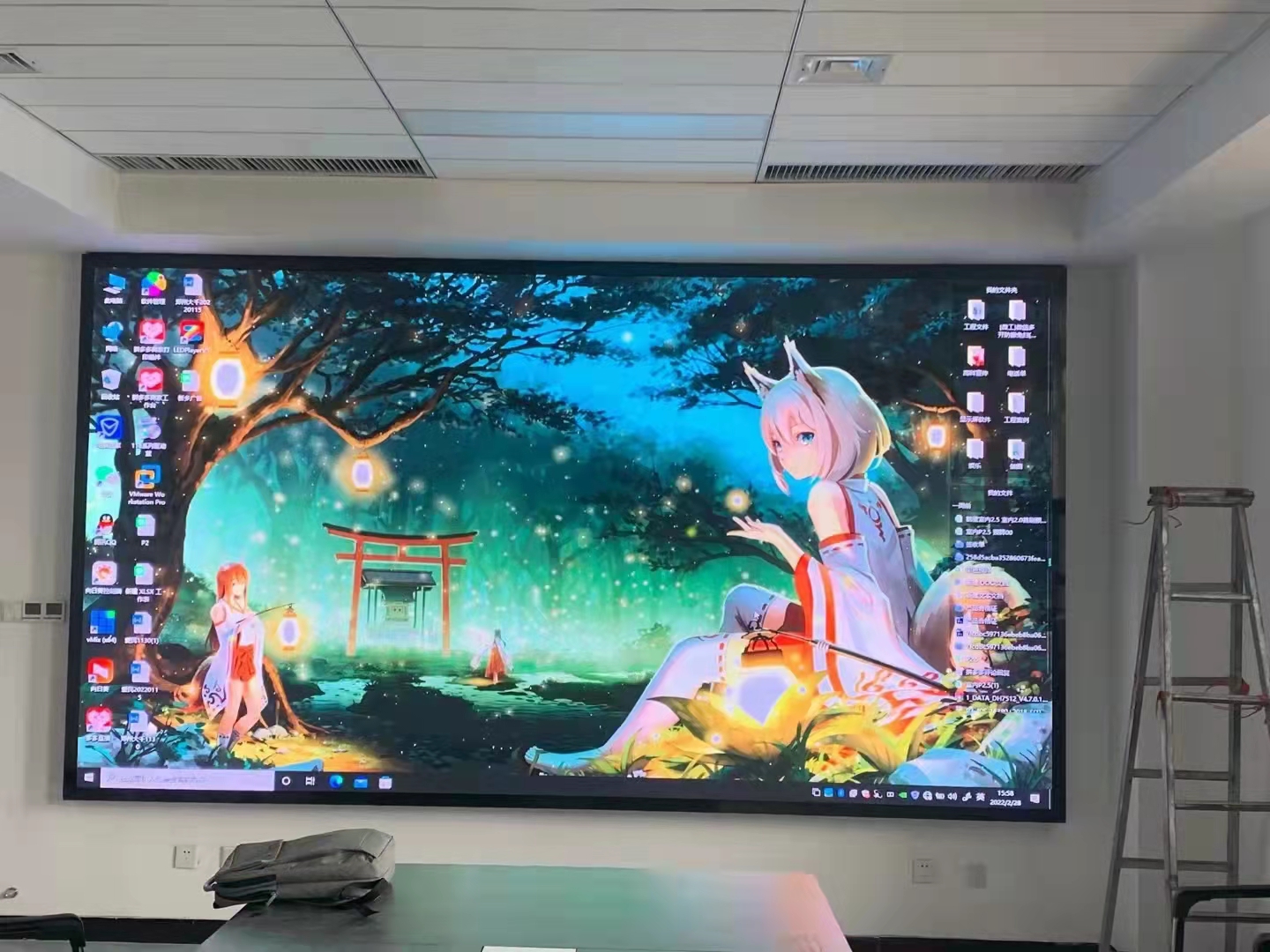 幼儿园led屏两边舞台装饰,幼儿园舞蹈背景led屏图片