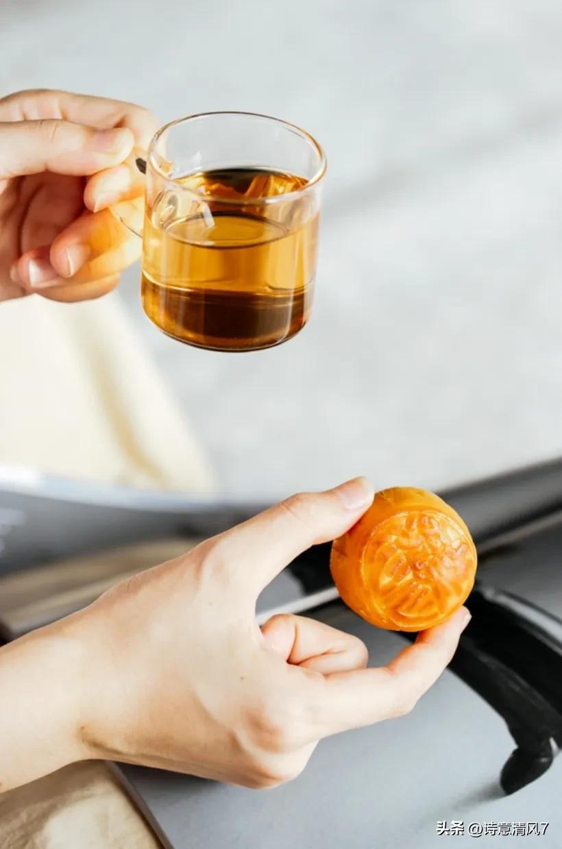 香港美心月饼真假辨别,美心月饼真假对比