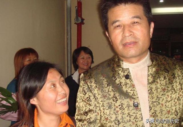 64岁毕福剑近况曝光，因管不住嘴遭封杀，现成网红“工具人”？