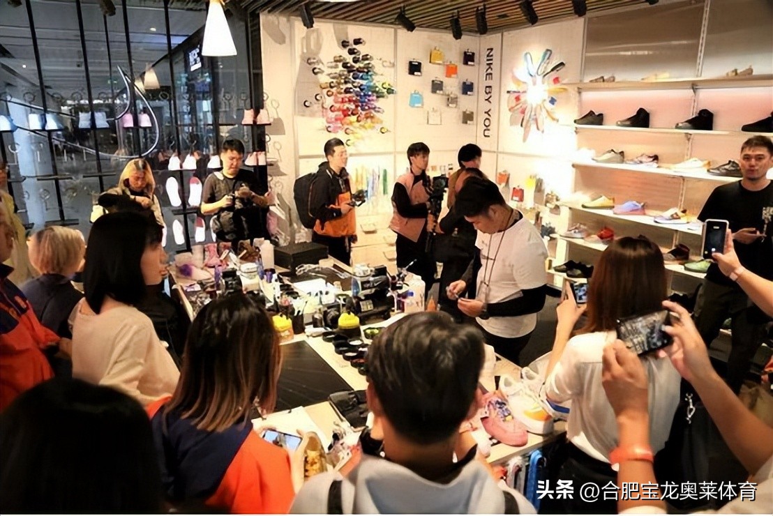 阿迪达斯耐克品牌折扣店如何加盟,阿迪达斯正品折扣店加盟