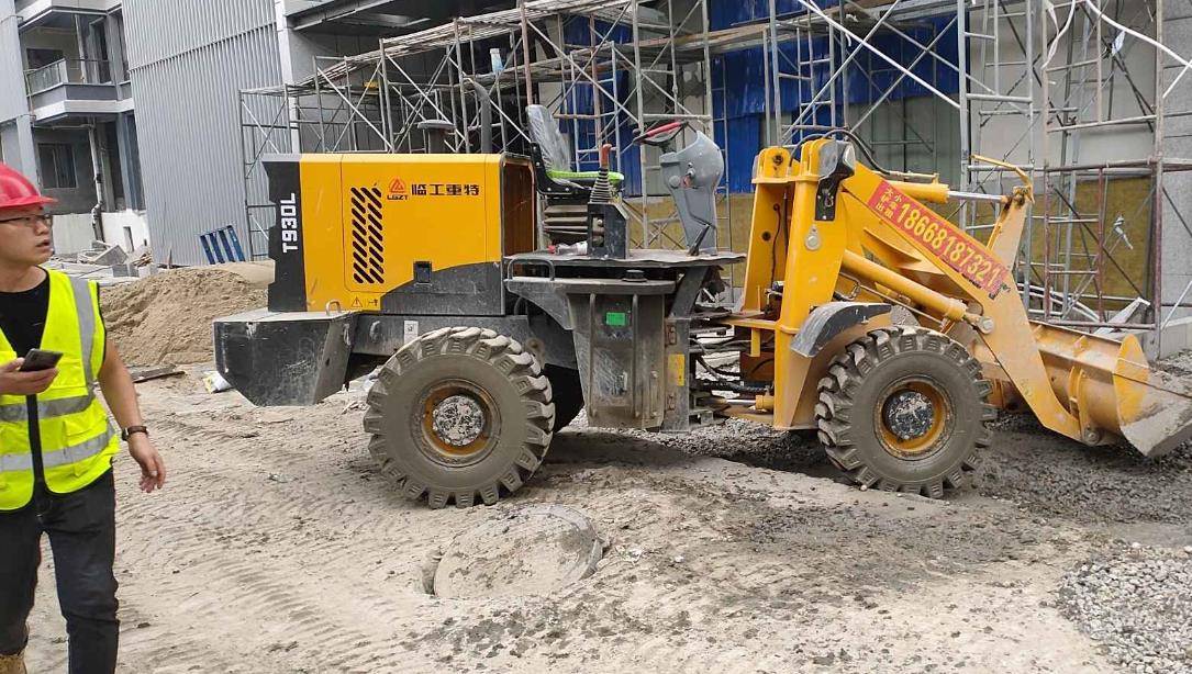 招聘叉车司机最新信息,襄阳叉车司机白班8小时招聘信息