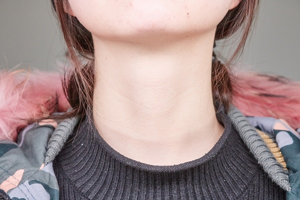 爱的亲吻变成夺命之吻，脖子上的这个部位是“种草莓”的禁区