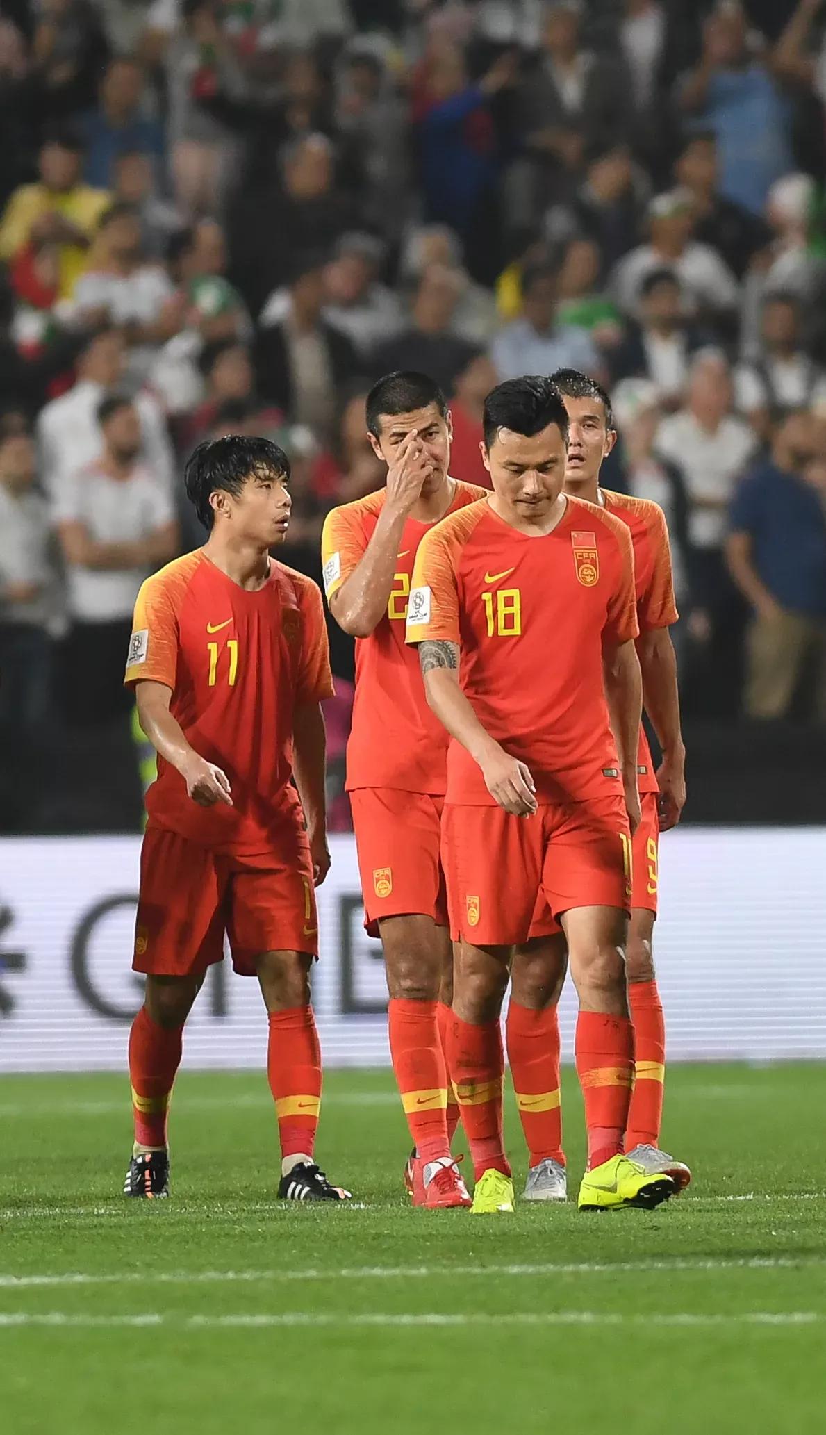 业余队穷小子漂洋过海追逐足球梦，伯乐只会赏识奋发向上的千里马