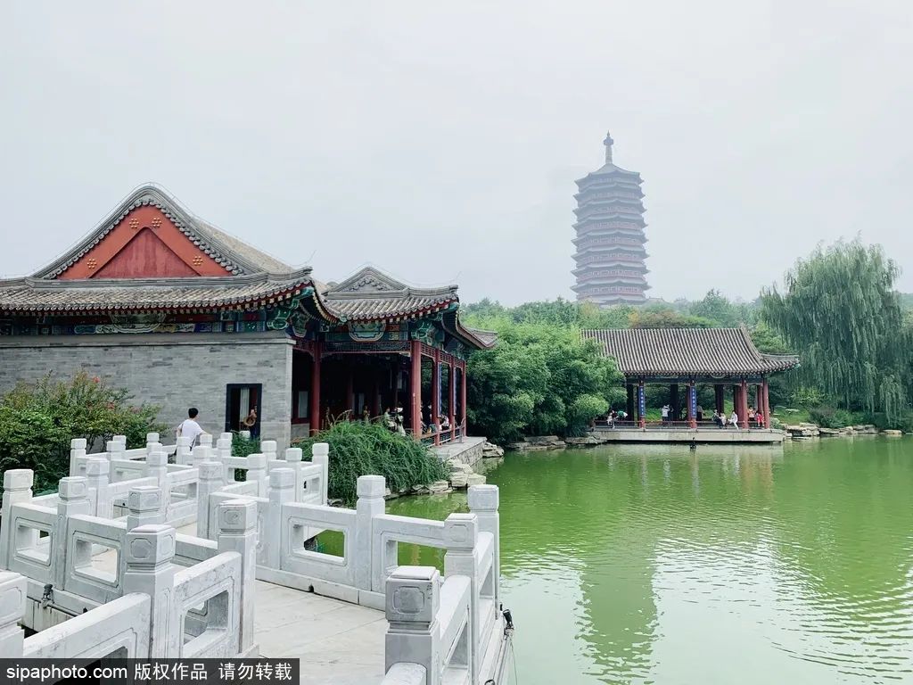 北京哪里风景美人少,北京哪里的园林秋景美