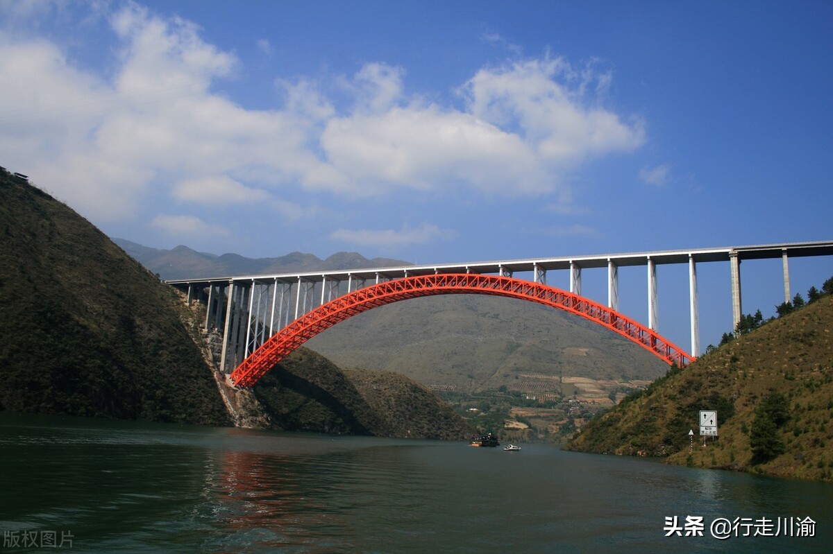 被寄予厚望的万州，距离重庆第二大城市还有多远？