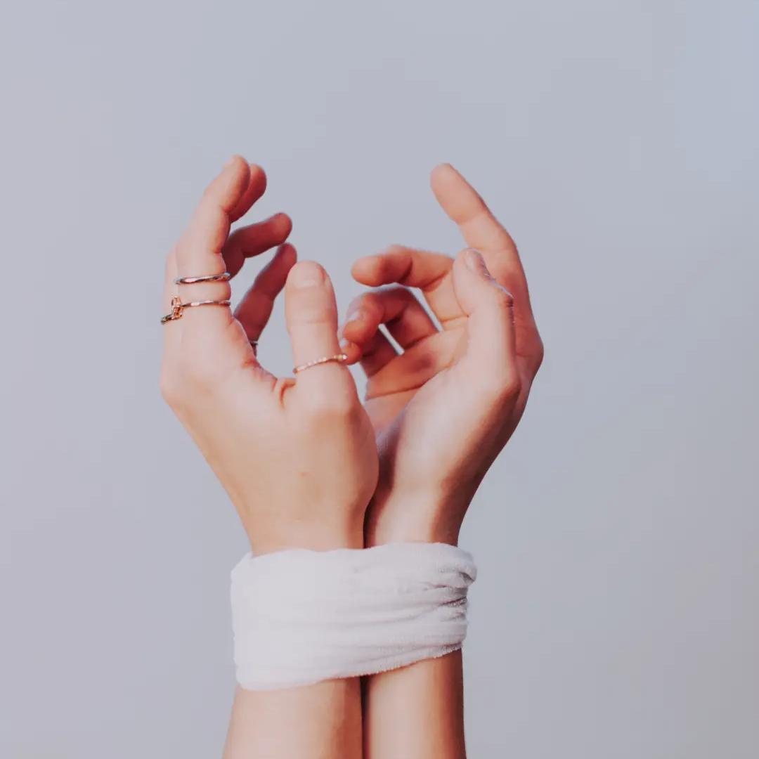 “自杀名校”，一个月内3人死亡：越是想上进的人，越难自律？