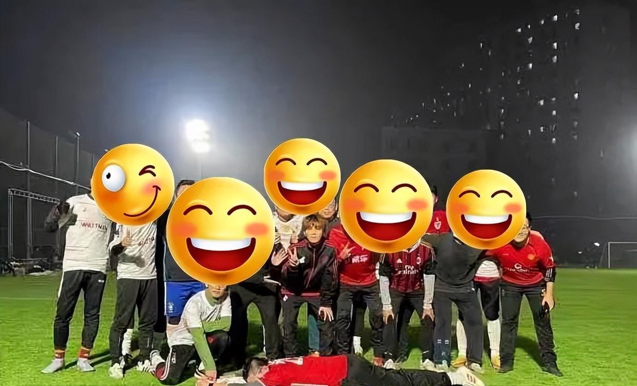 鹿晗回到以前踢足球,鹿晗走四个小时去踢球