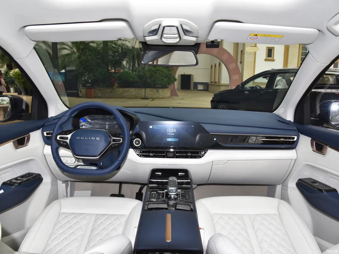 凯捷：最便宜混动MPV?小桌板+腿托，体型与奥德赛相当，却便宜10万？