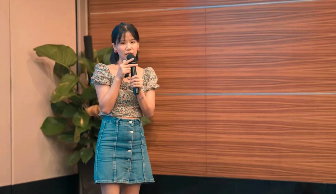 是“搞钱”的执著让她从自媒体人成功转型成餐饮人