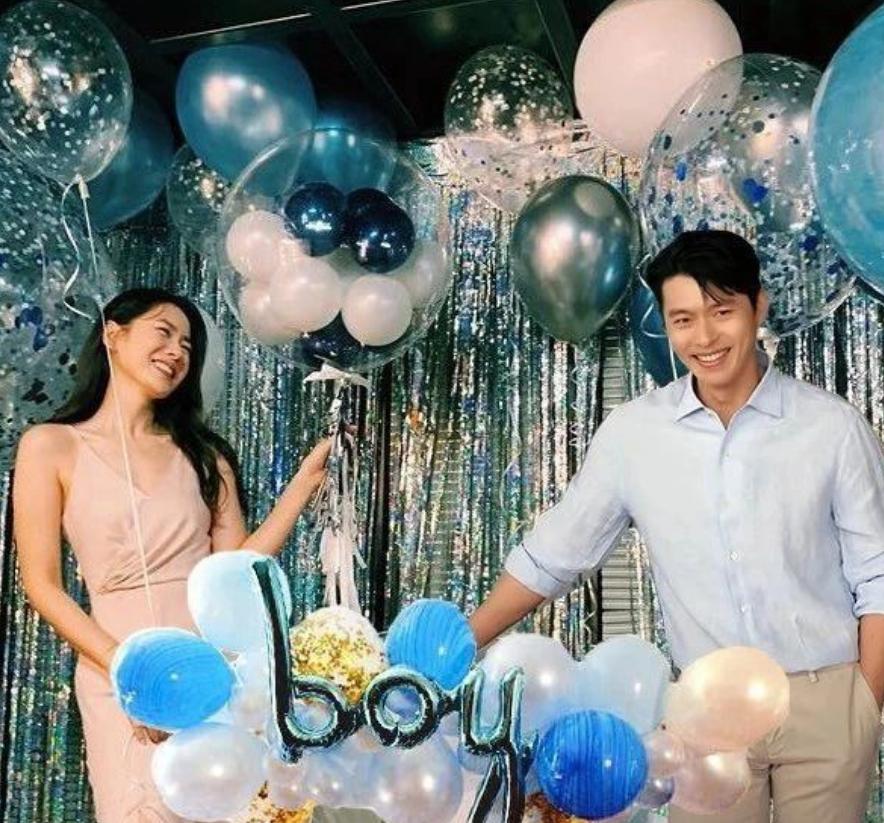 玄彬最新动态去旅行,玄彬夫妇机场