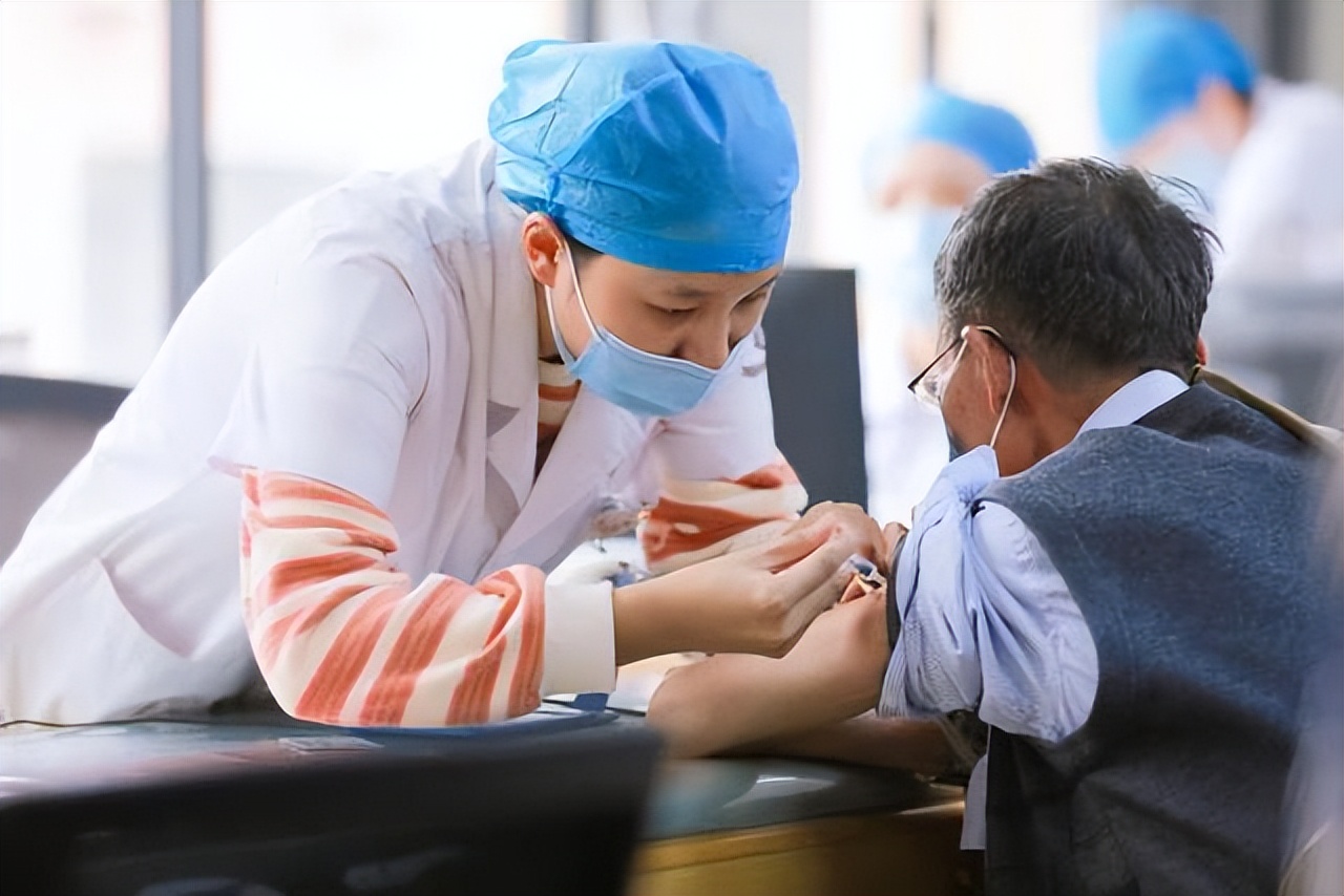 感染新冠后第几天不再具有传染性,感染新冠自愈后还要隔离多久