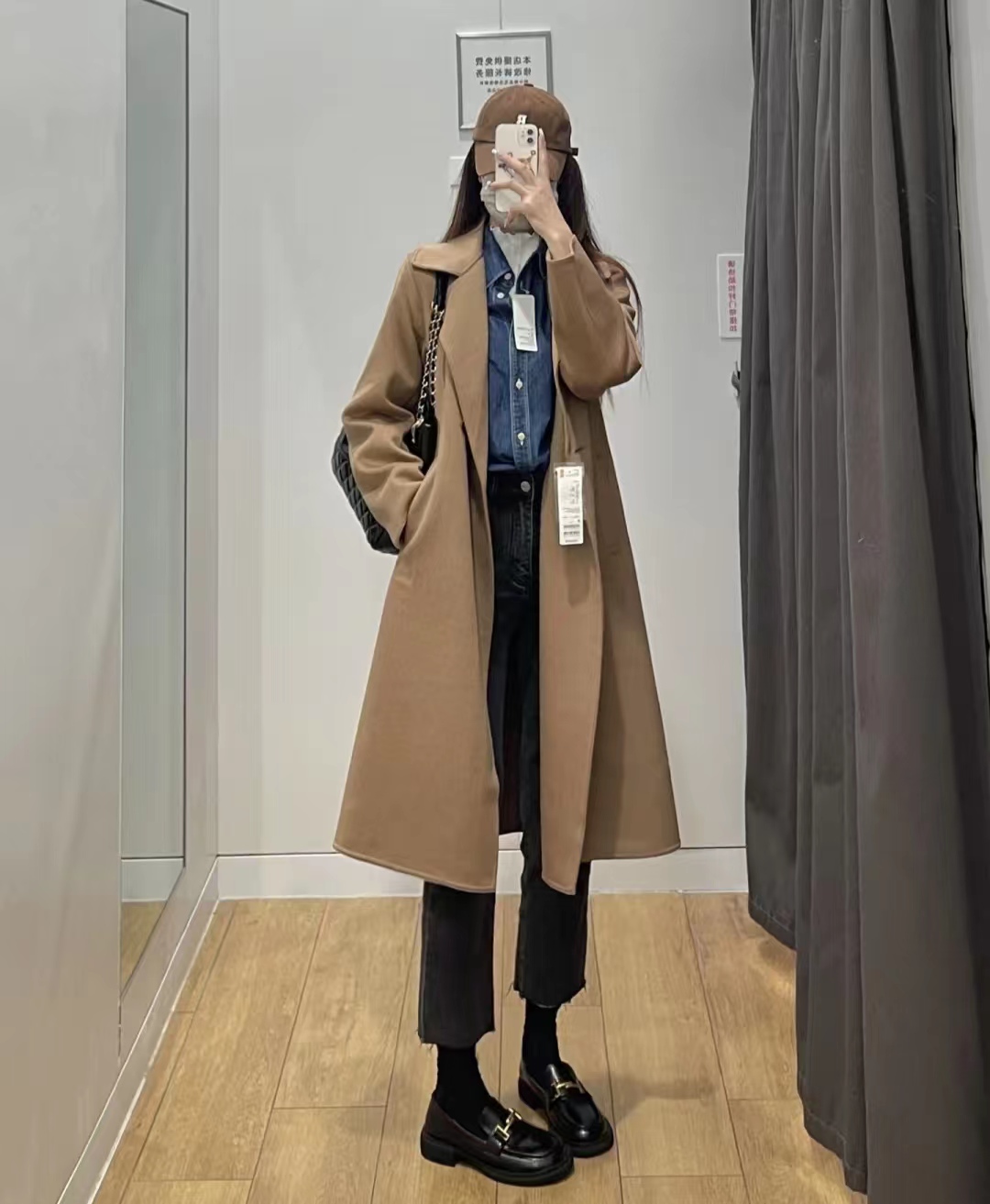 驼色大衣打底配什么颜色显高级,怎样选驼色大衣高级