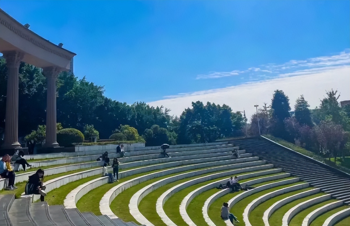 志愿填报十大热门专业,填报志愿未来前景最好的十大专业