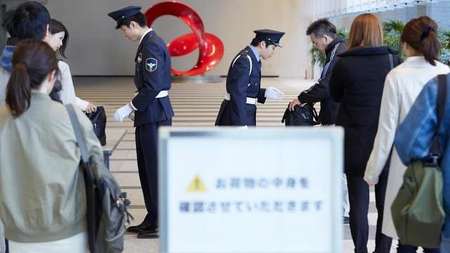 正好100ml的液体可以带上飞机吗,飞机上随身携带可以带多少100ml