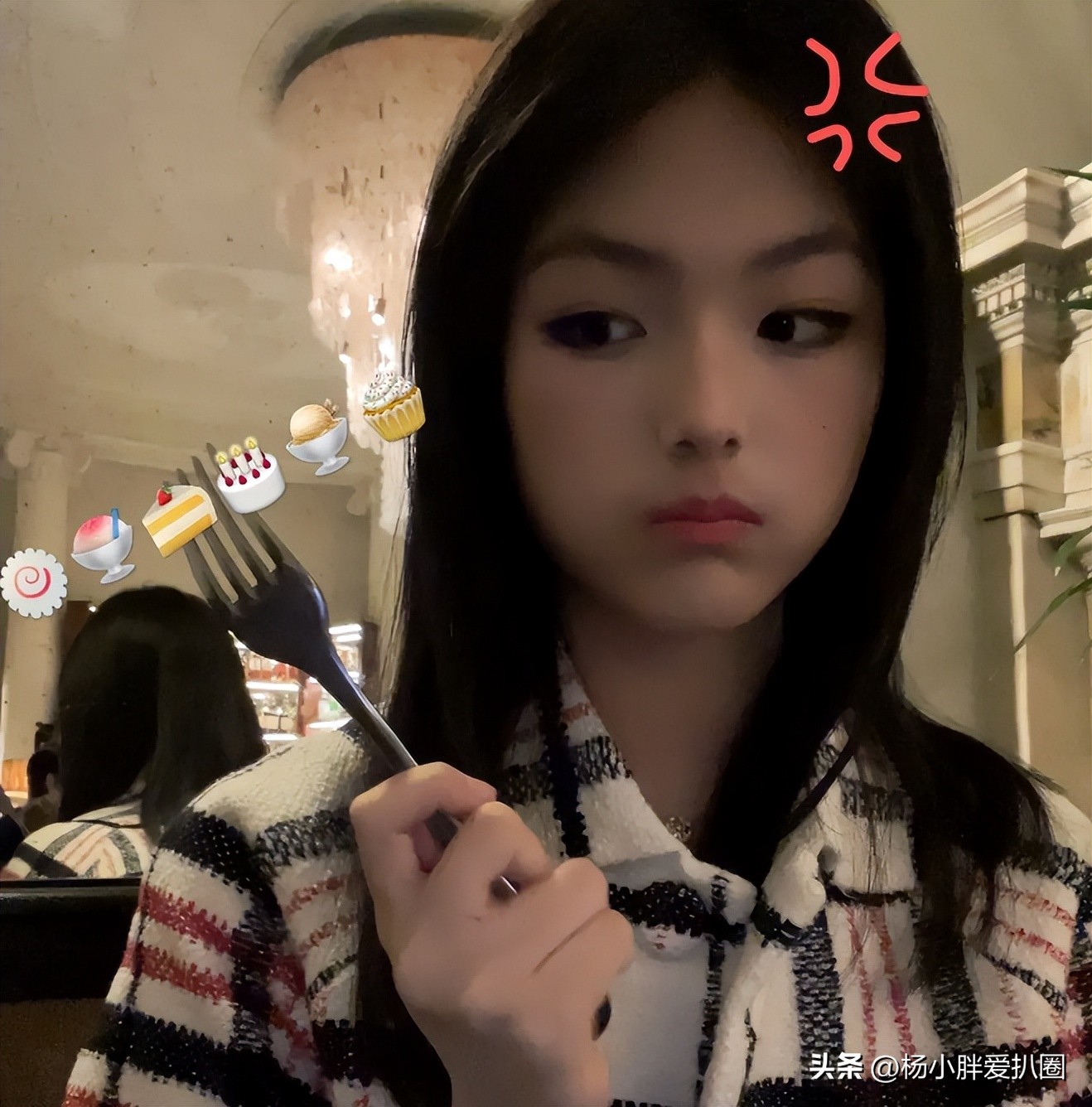 王诗龄和好友穿校服跳舞视频,王诗龄合拍男生原视频