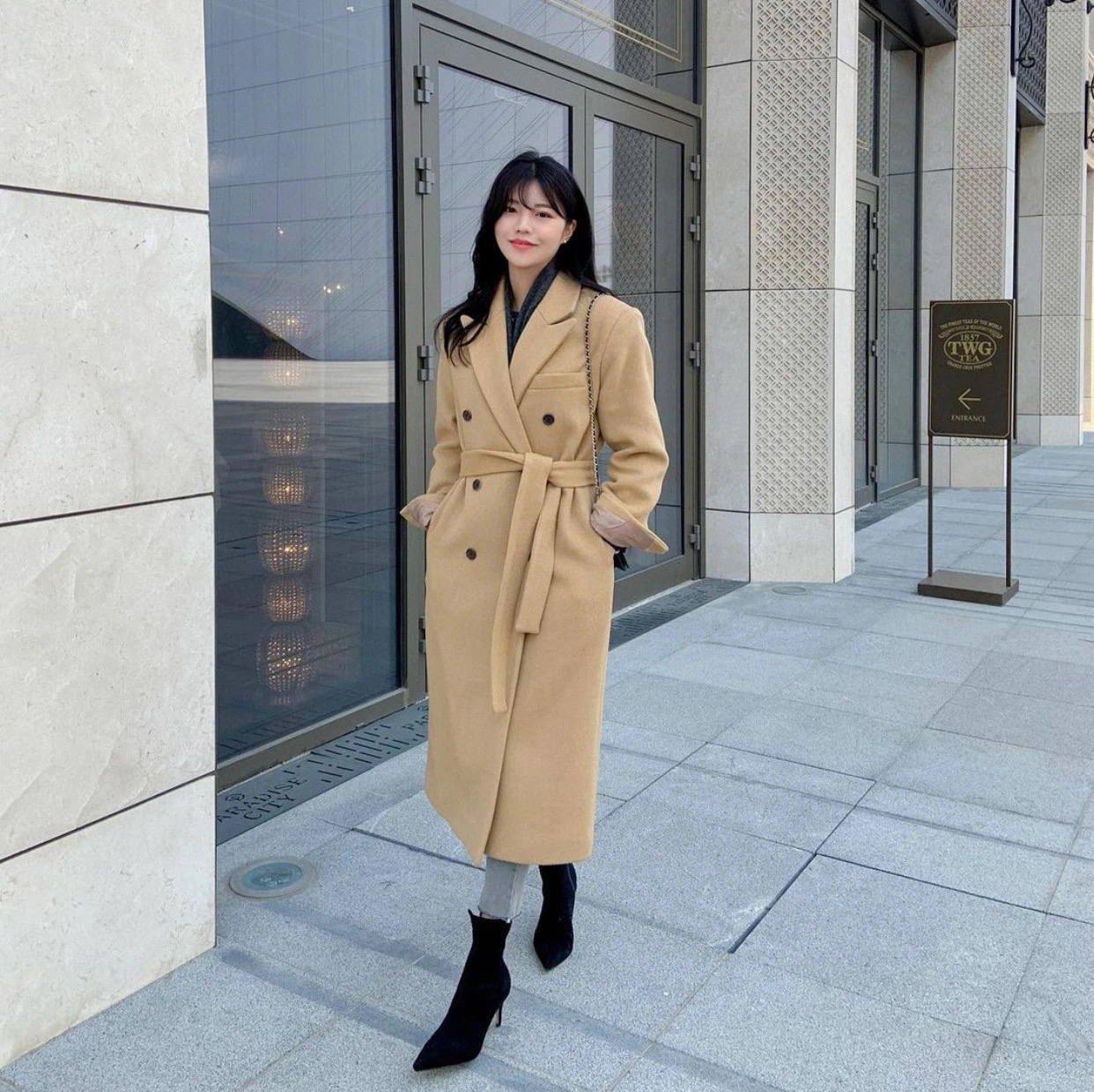 中款大衣穿搭示范大全,修身格子大衣的穿搭技巧