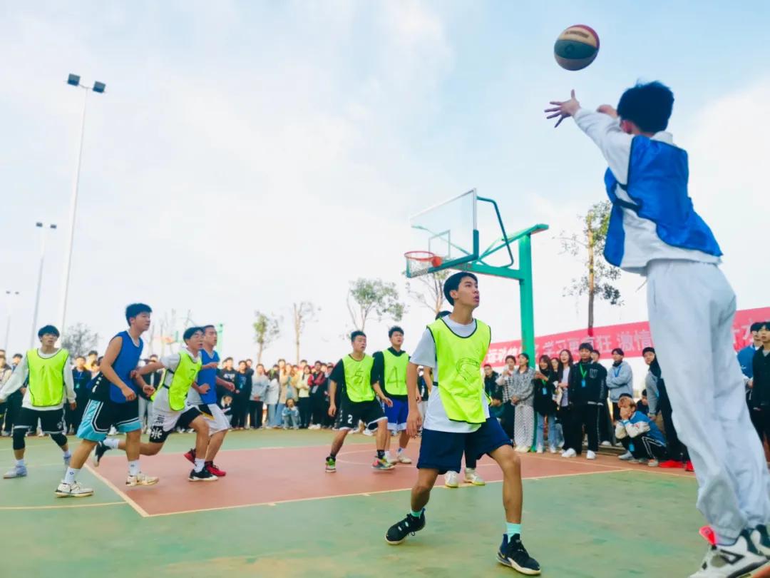 岳阳海纳软件技术学校官网,岳阳海纳技工学校学费多少