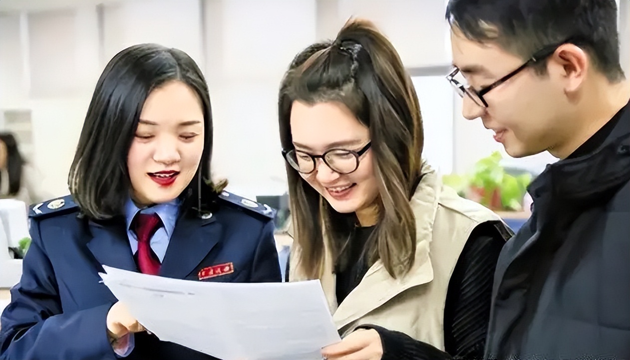 公务员工资真不高吗,公务员月薪不高为什么那么多人考