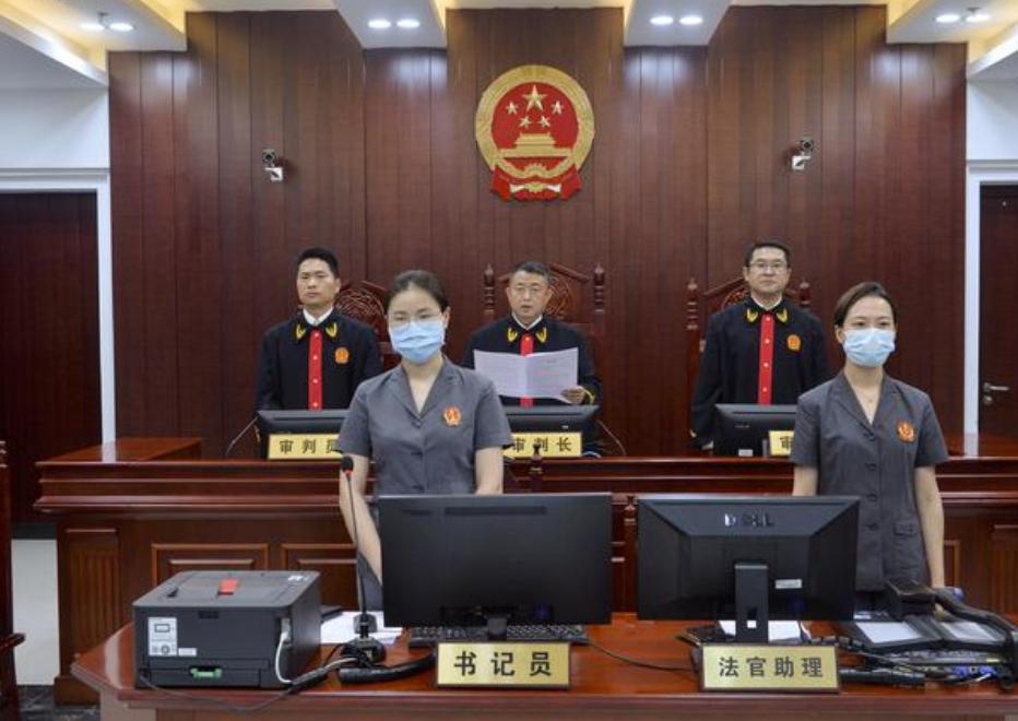 村民微信群发牢骚被拘15天,老人聊天群里发牢骚被拘留十五天