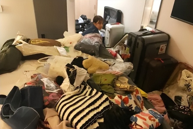 金晨被沈腾调侃,金晨穿衣吓坏沈腾