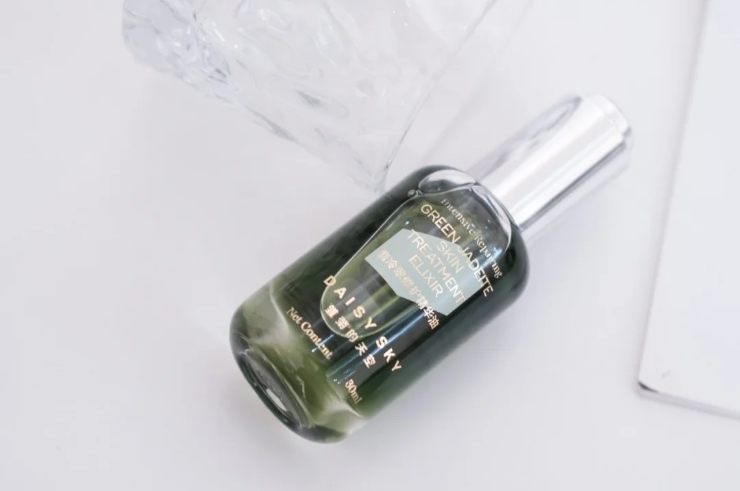 抗初老精华推荐25-30岁国货平价,国货护肤里的精华哪家好用又平价