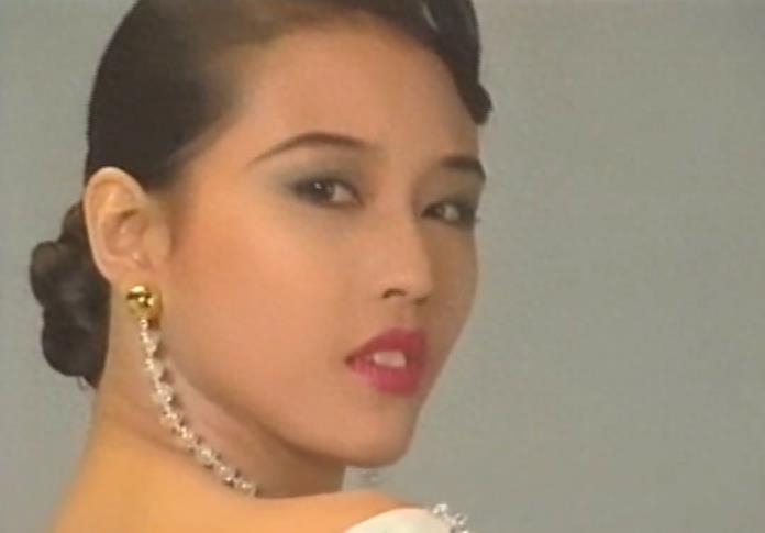 明星烤瓷牙发黑,明星烤瓷牙牙齿磨小后照片