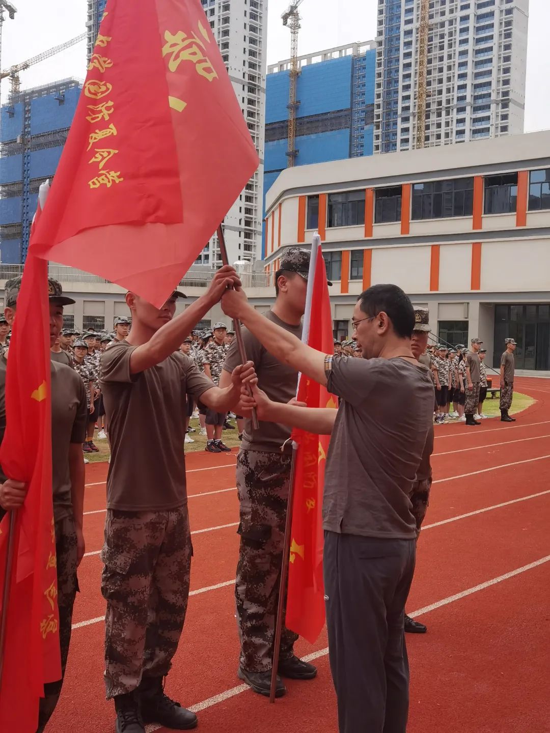 南京市旭东中学：走进迷彩军旅夏令营见证成长与蜕变