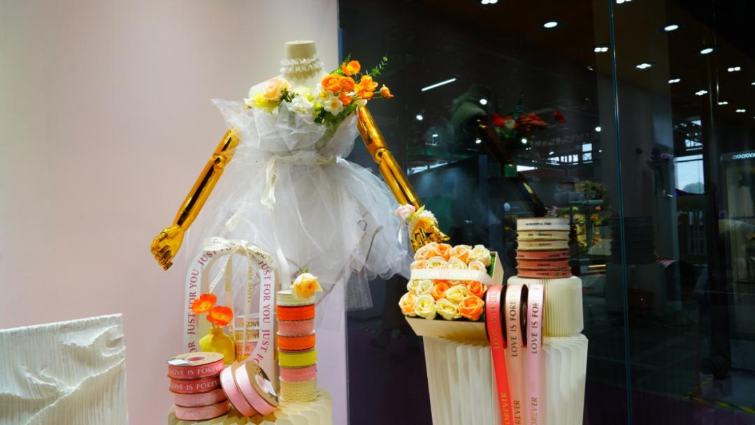 从‘弗洛伊德’色到秋天美拉德风,匹配高端花礼的丝带能有多美?