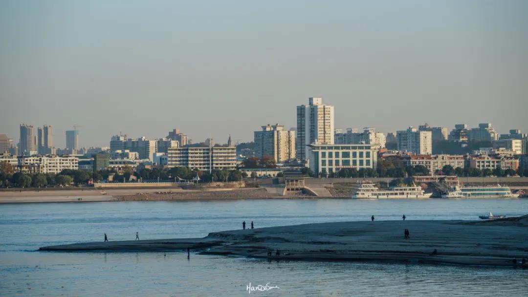 能看到龟山电视塔吗,龟山上面的电视塔