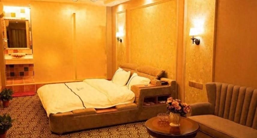 “*魔色**”马登毅：3小时能让女性甘愿开房送钱，成功1个烫1个烟疤