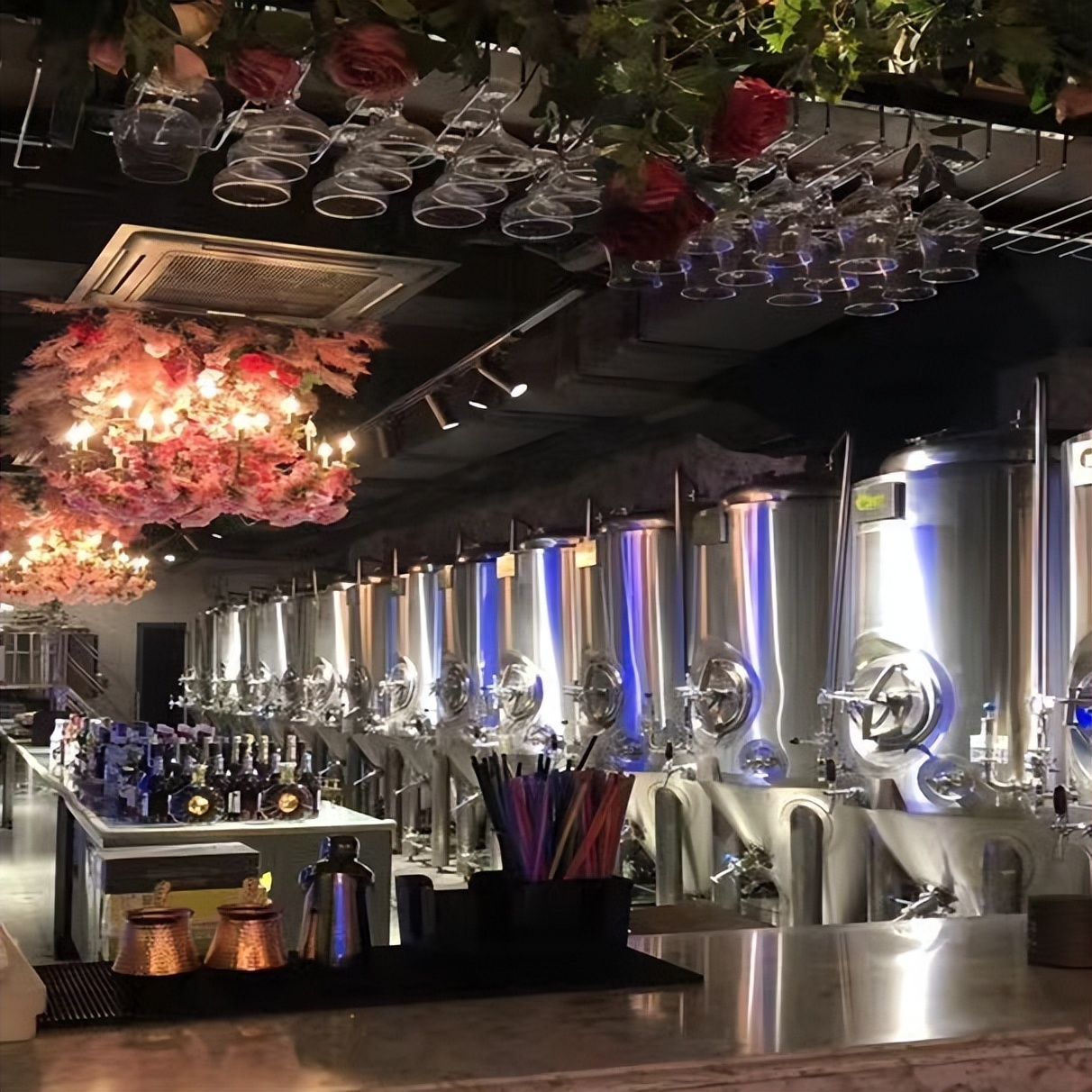 酿造啤酒设备多少钱,啤酒区分勾兑和酿造