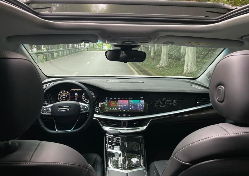 最终还是选择了更适合的车,最后选择了国产车