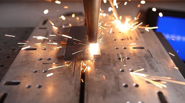 国产激光行业复苏,国产激光器发展