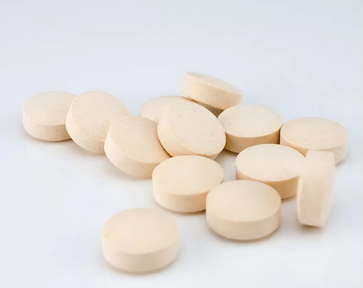 53岁男子每天坚持吃一片叶酸,45岁男子每天一片叶酸的好处