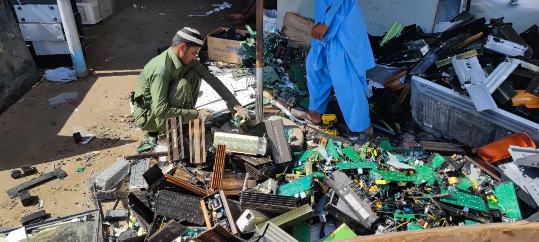 迪拜的富人区捡垃圾,迪拜可以捡垃圾吗