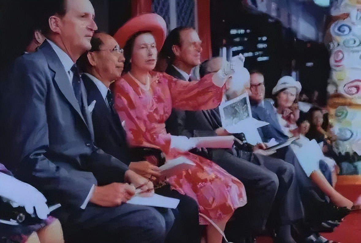 泰坦尼克号她为他而活,泰坦尼克号当年在中国的轰动