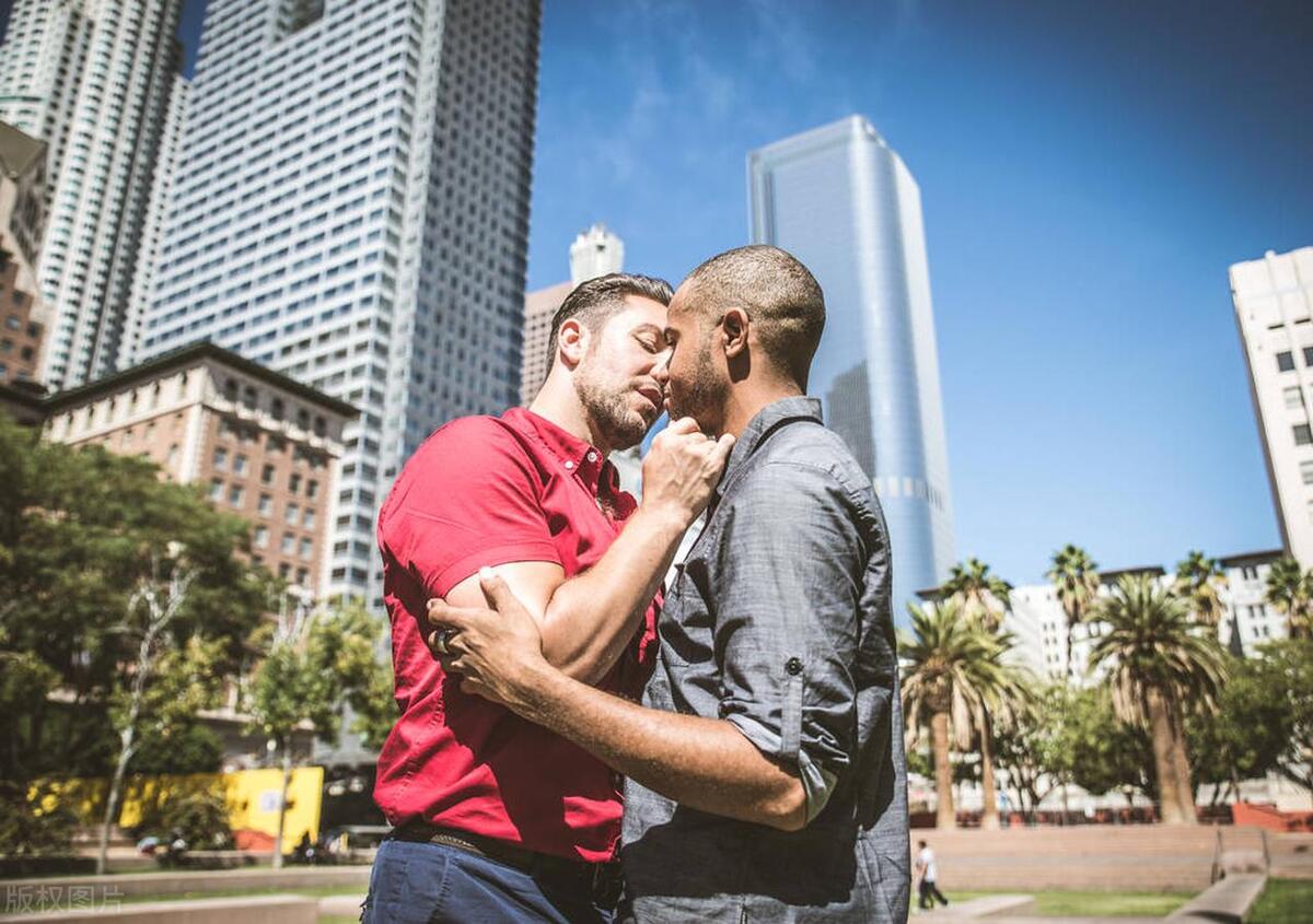 男同聚众淫乱引发的案件情况,同性聚众淫乱多次判刑案例