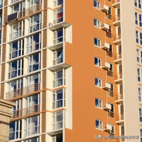 男朋友买房首付差钱给我父母借,女孩买房首付差10万找前男友借