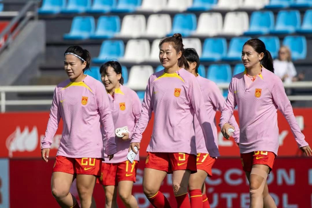 张琳艳成功逆转局势创造女足奇迹,张琳艳出场22次进11球