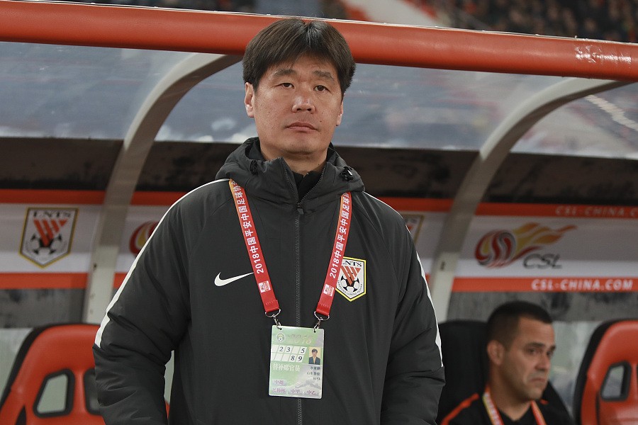 青岛足球教练李霄鹏,李霄鹏鲁能换帅视频