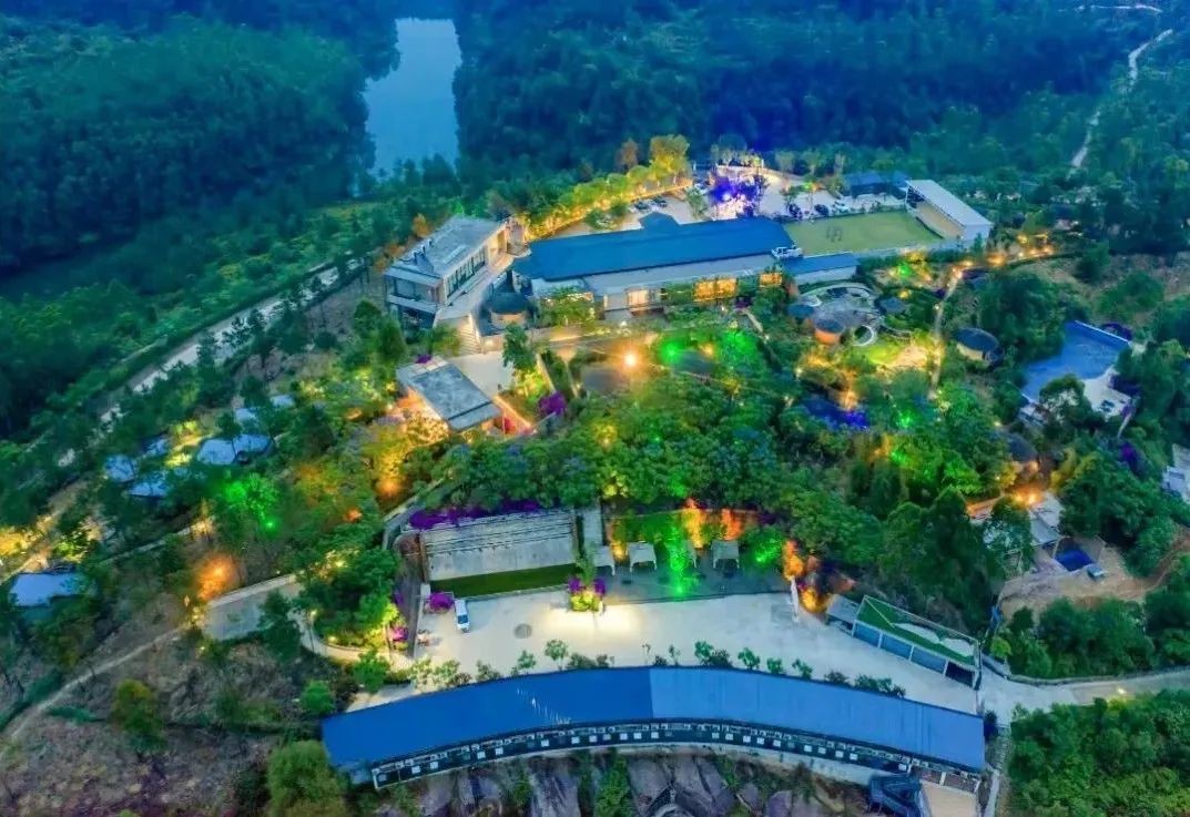 携手并进脱贫攻坚,携手乡村振兴共同富裕