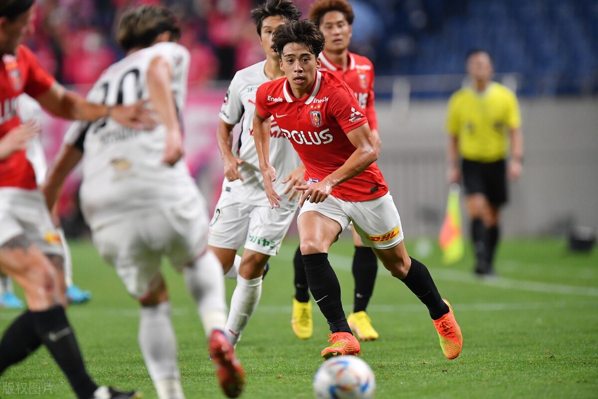 足球推荐韩k联釜山偶像vs全北现代,今日大阪樱花vs浦和红钻比分预测