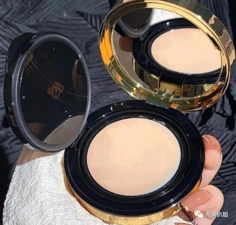 ysl皮革气垫恒久雾光气垫粉饼14g,气垫推荐公认好用第一名ysl