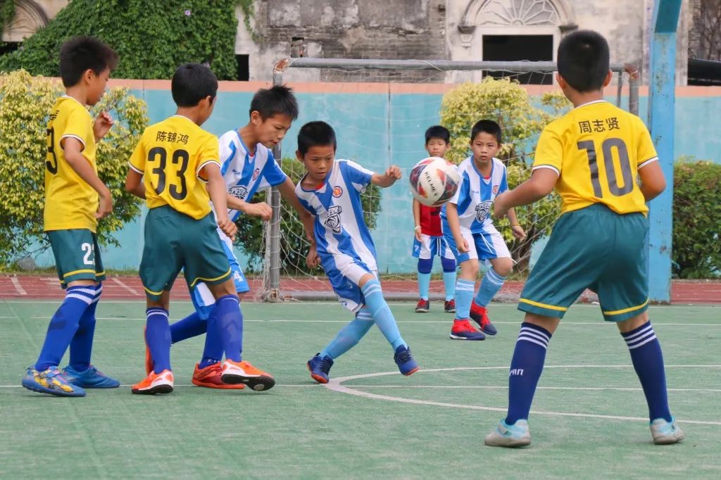 中山市校园足球联赛初中组,中山区第11小学总校直播足球比赛